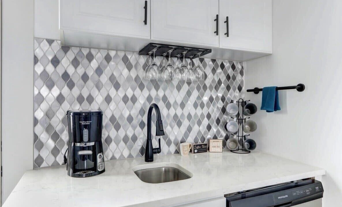 Photo of Others in Thomas Square