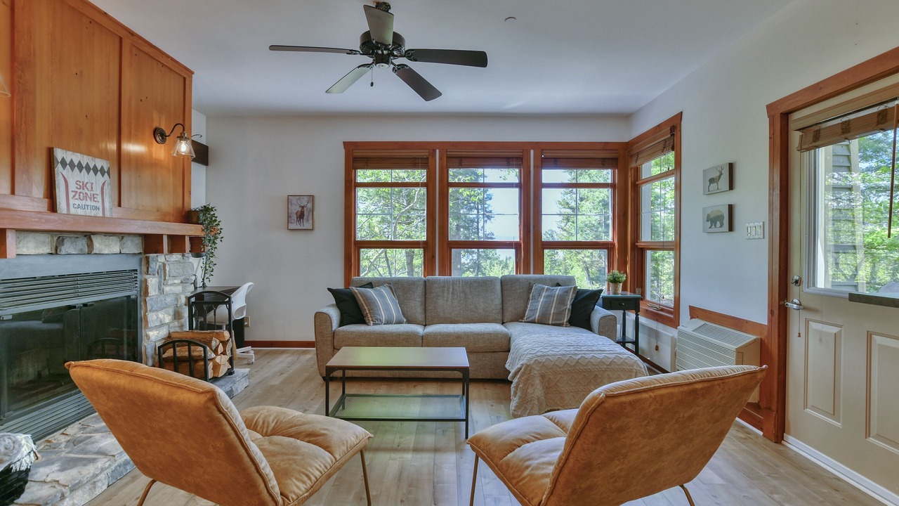 Photo of Livingroom in Tremblant-Les-Eaux