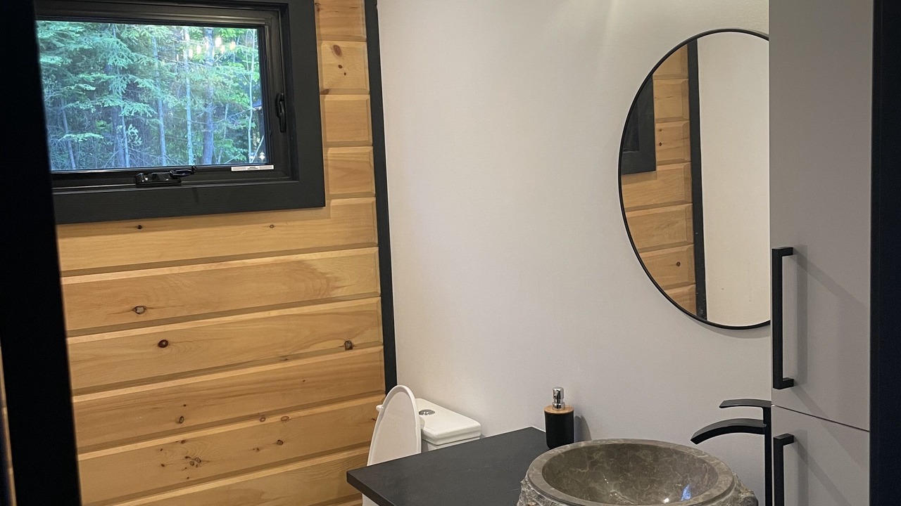 Photo of Bathroom in Val-des-Monts