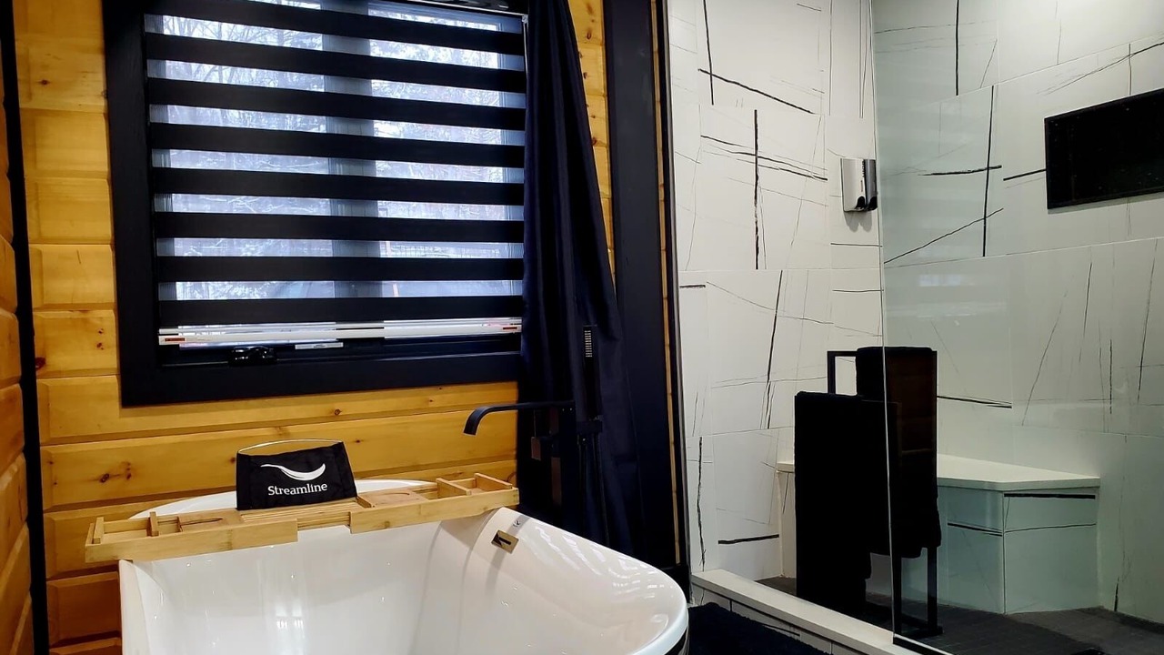 Photo of Bathroom in Val-des-Monts