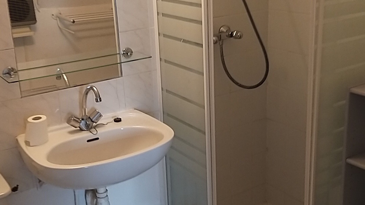 Photo of Bathroom in Vic-la-Gardiole