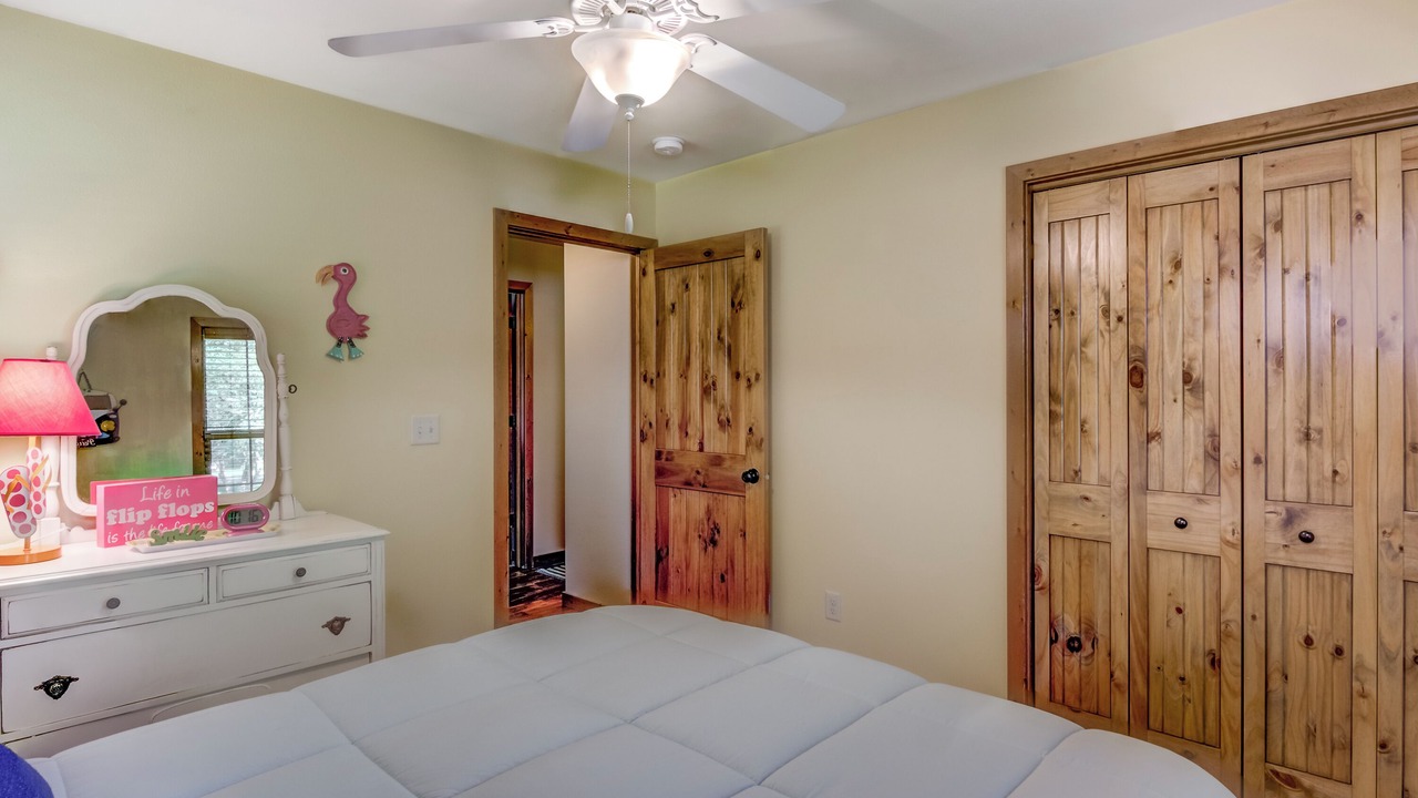 Photo of Bedroom in Holcombe