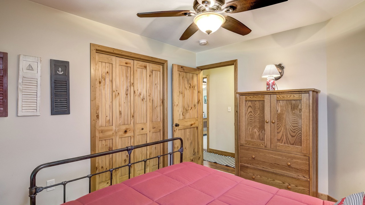 Photo of Bedroom in Holcombe