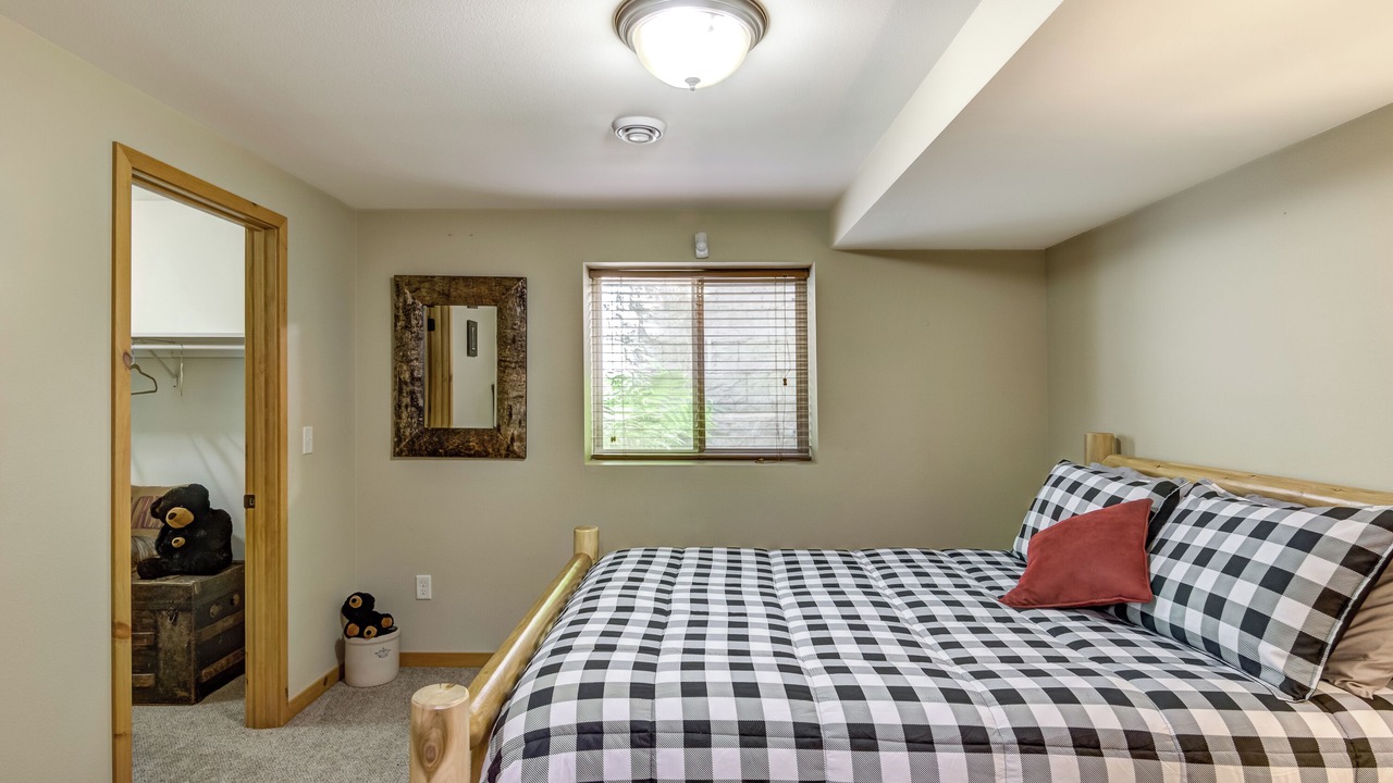 Photo of Bedroom in Holcombe