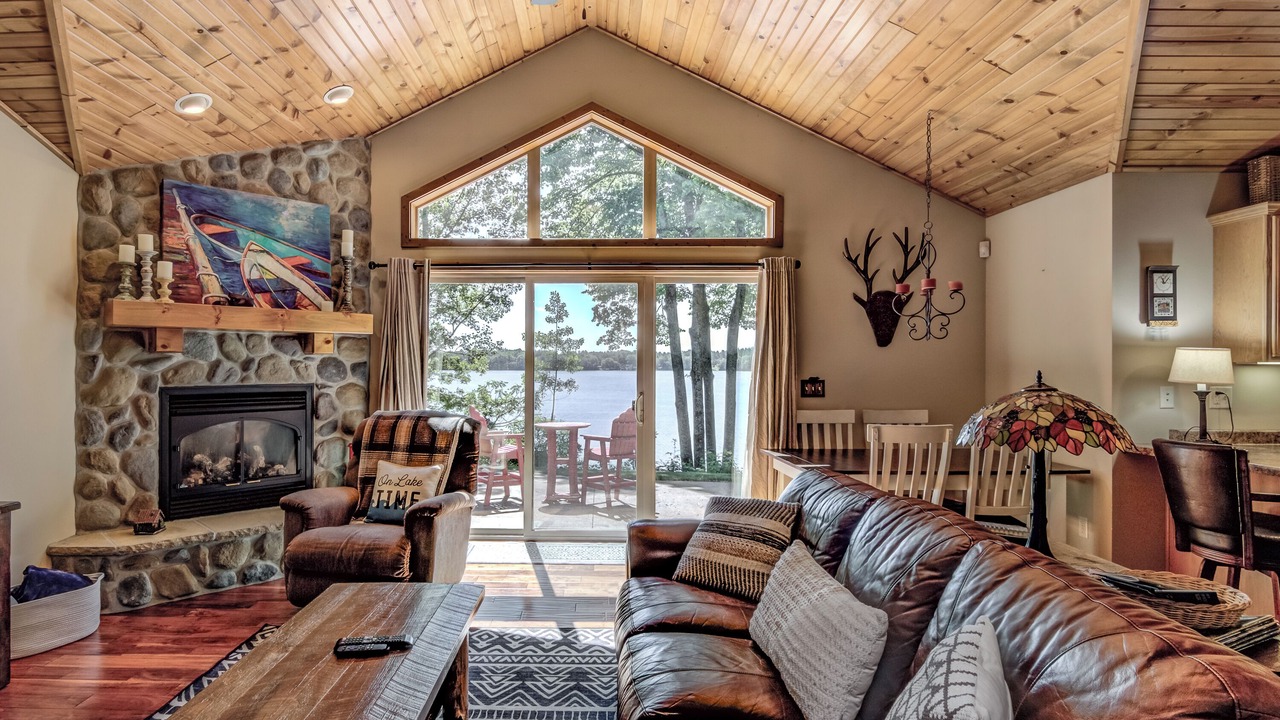 Photo of Livingroom in Holcombe