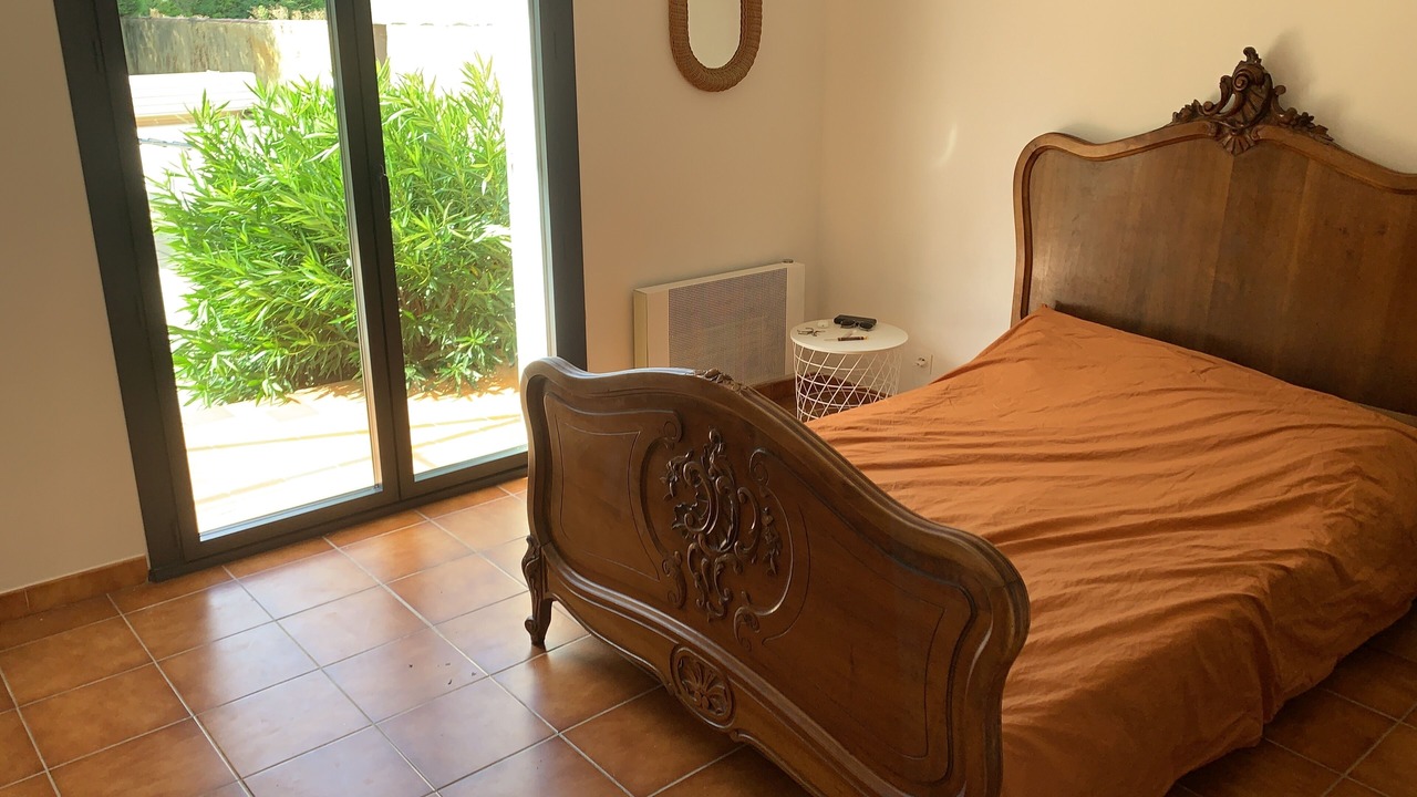 Photo of Bedroom in Entraigues-sur-la-Sorgue