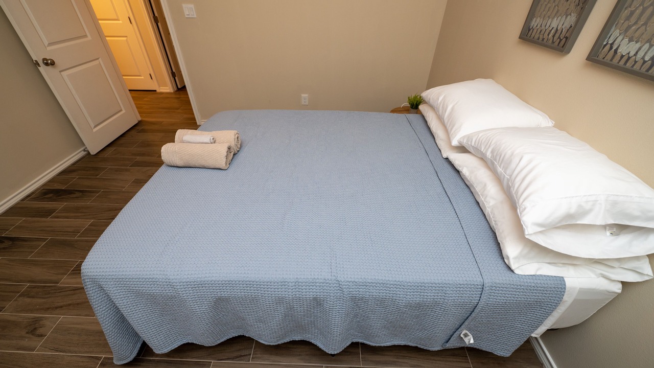 Photo of Bedroom in Edinburg