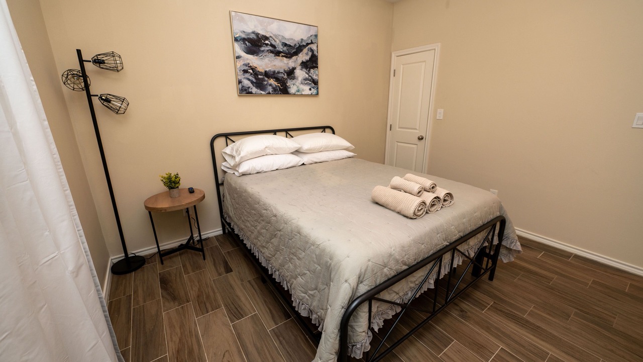 Photo of Bedroom in Edinburg