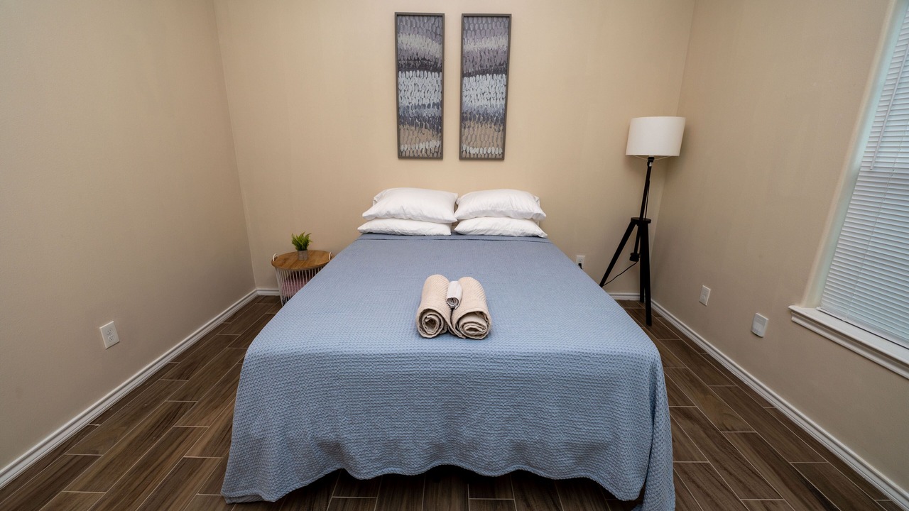 Photo of Bedroom in Edinburg