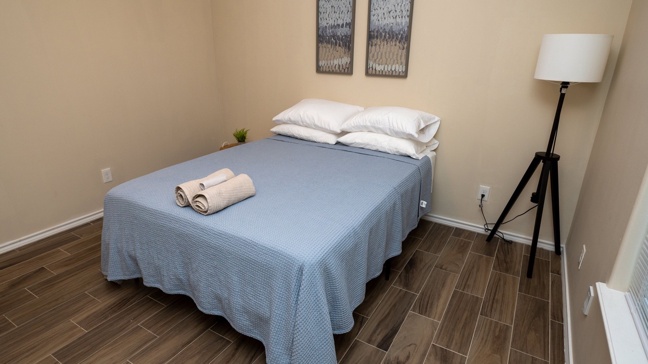 Photo of Bedroom in Edinburg
