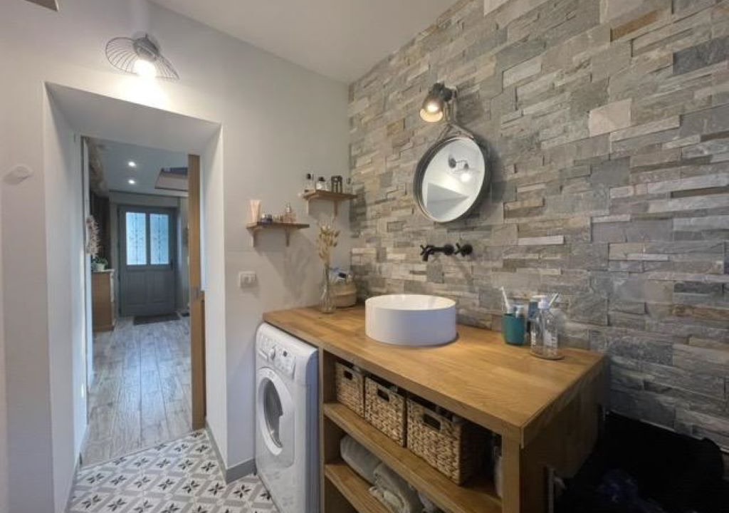 Photo of Bathroom in Gournay-le-Guerin