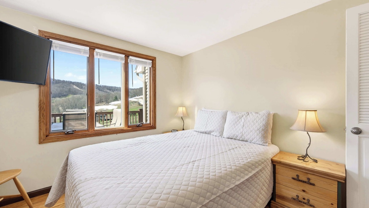 Photo of Bedroom in Ellicottville