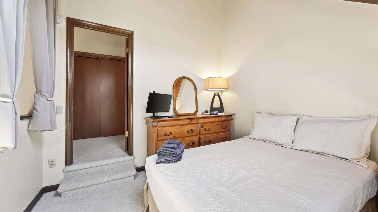 Photo of Bedroom in Ellicottville