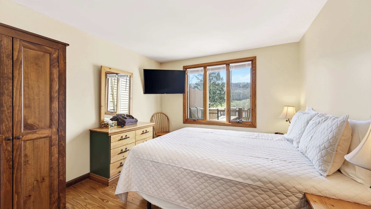 Photo of Bedroom in Ellicottville