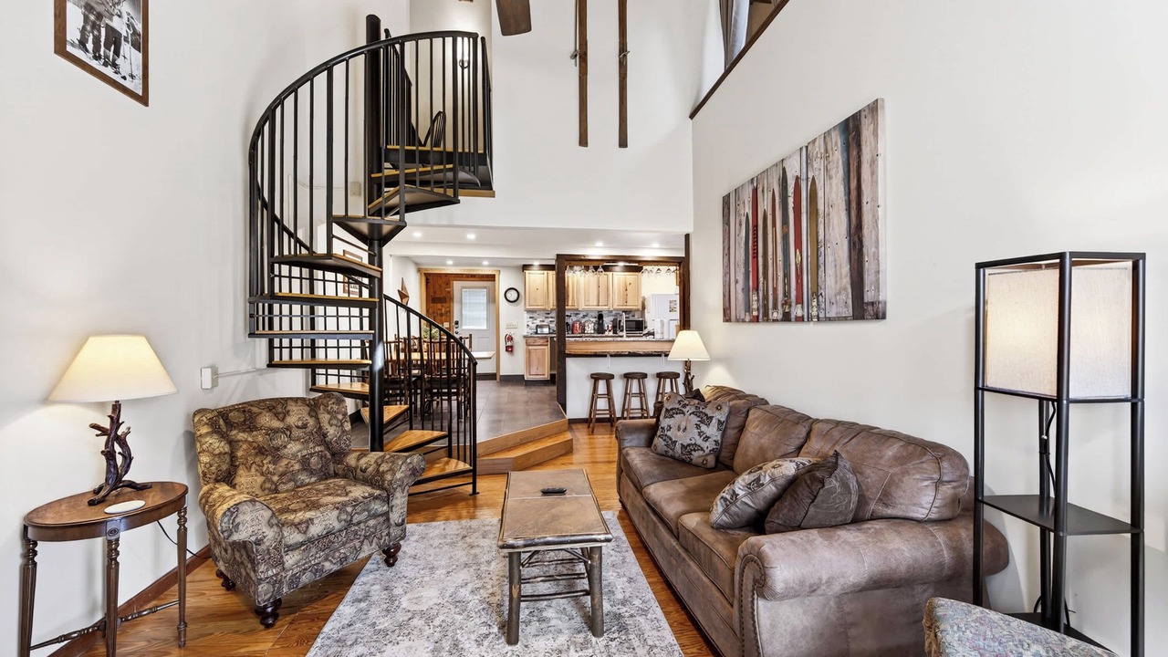 Photo of Livingroom in Ellicottville