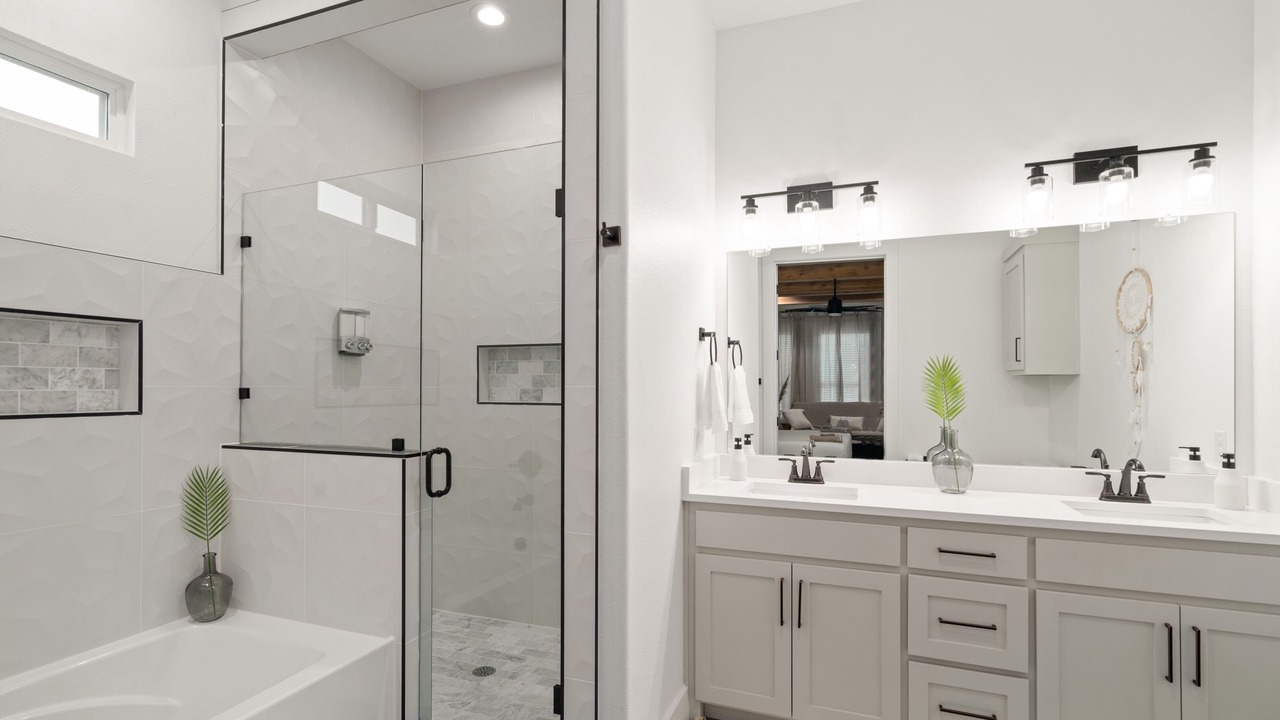 Photo of Bathroom in Cedar Crest