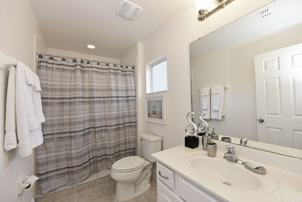 Photo of Bathroom in Watersong