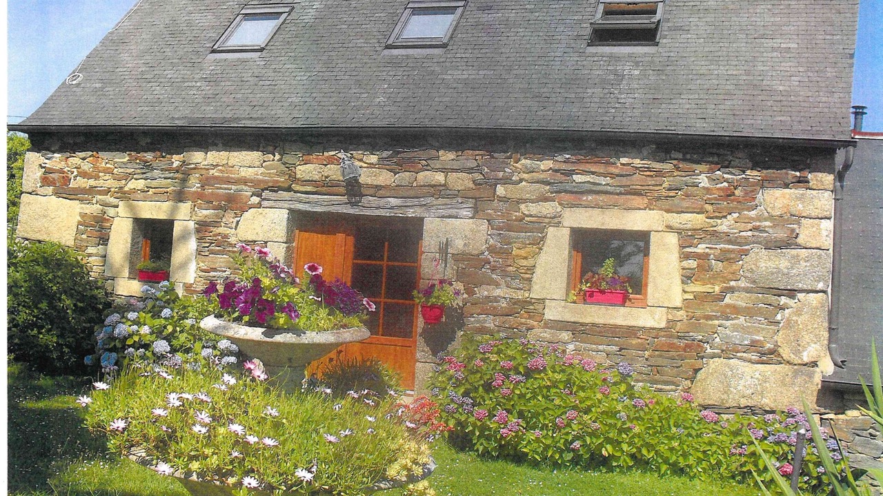 Photo of Outdoor in Tredrez-Locquemeau