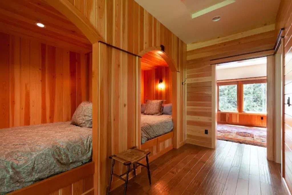 Photo of Bedroom in Rhododendron