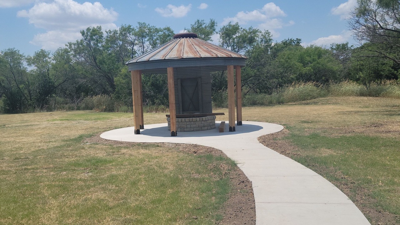 Photo of Outdoor in Holliday