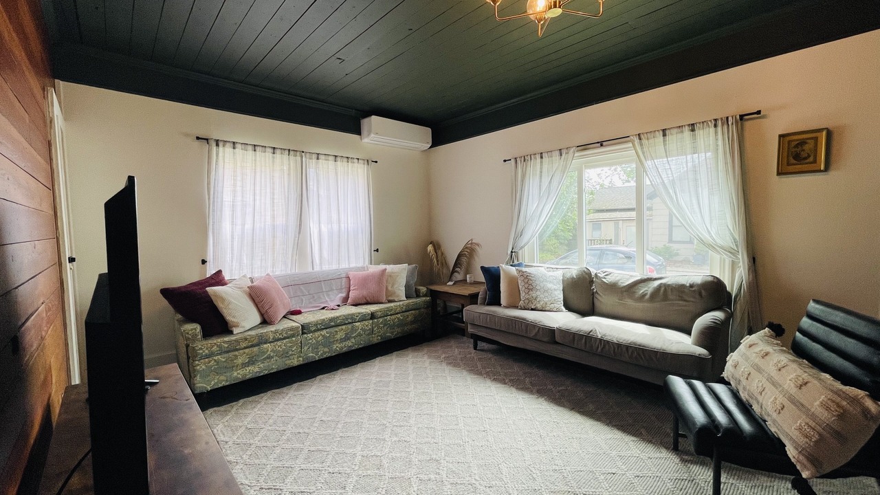 Photo of Livingroom in Carlton