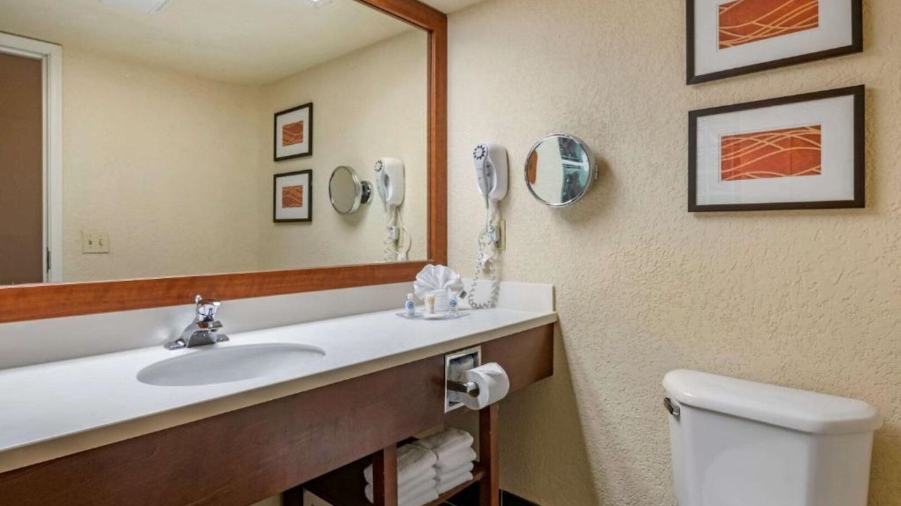 Photo of Bathroom in Tamiami
