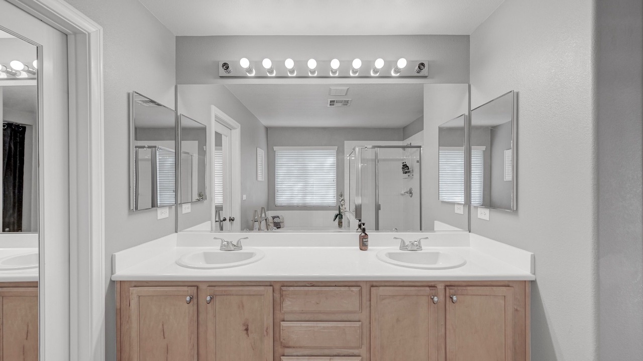 Photo of Bathroom in Silverado Ranch