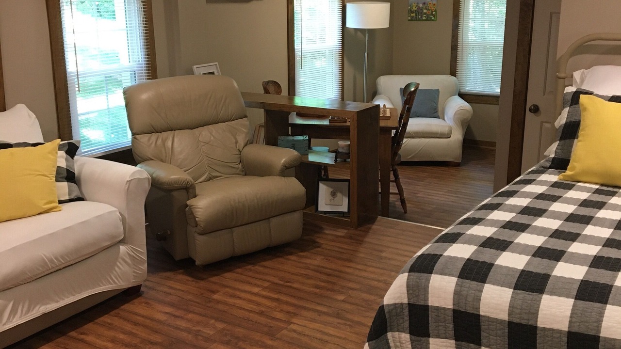 Photo of Bedroom in King