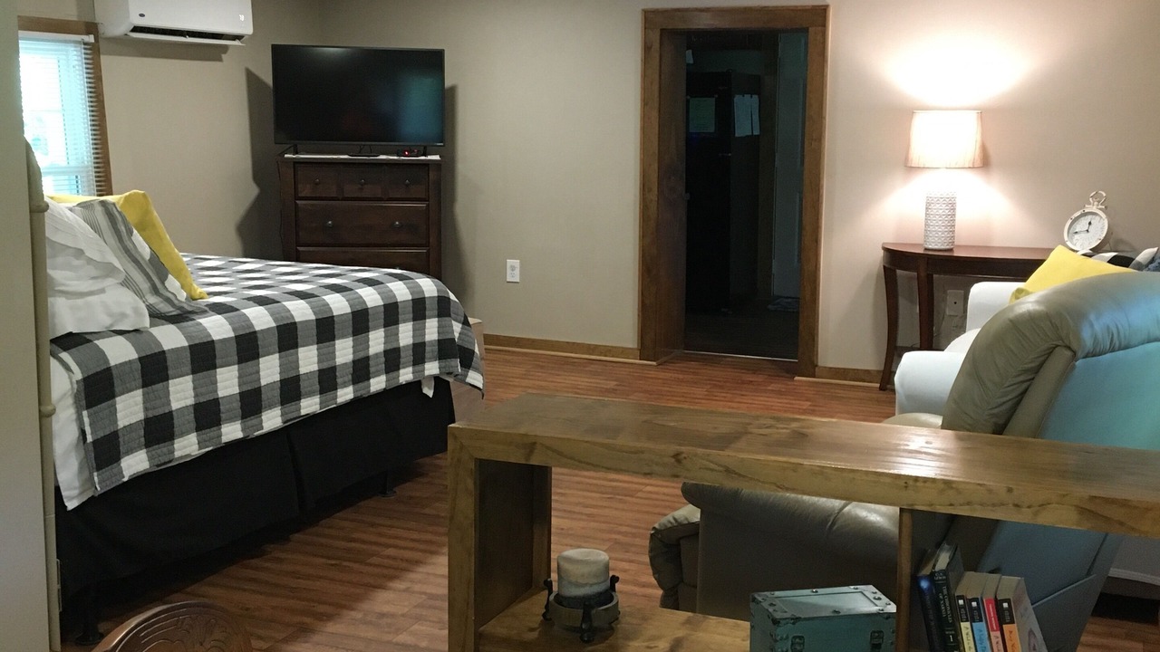 Photo of Bedroom in King
