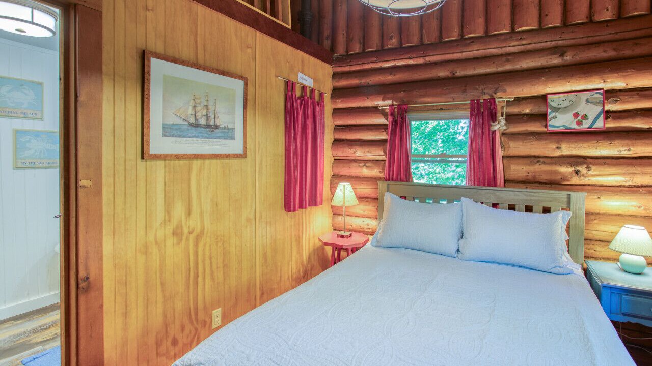 Photo of Bedroom in Boothbay Harbor