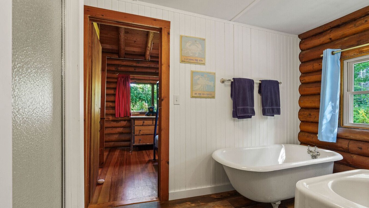 Photo of Bathroom in Boothbay Harbor