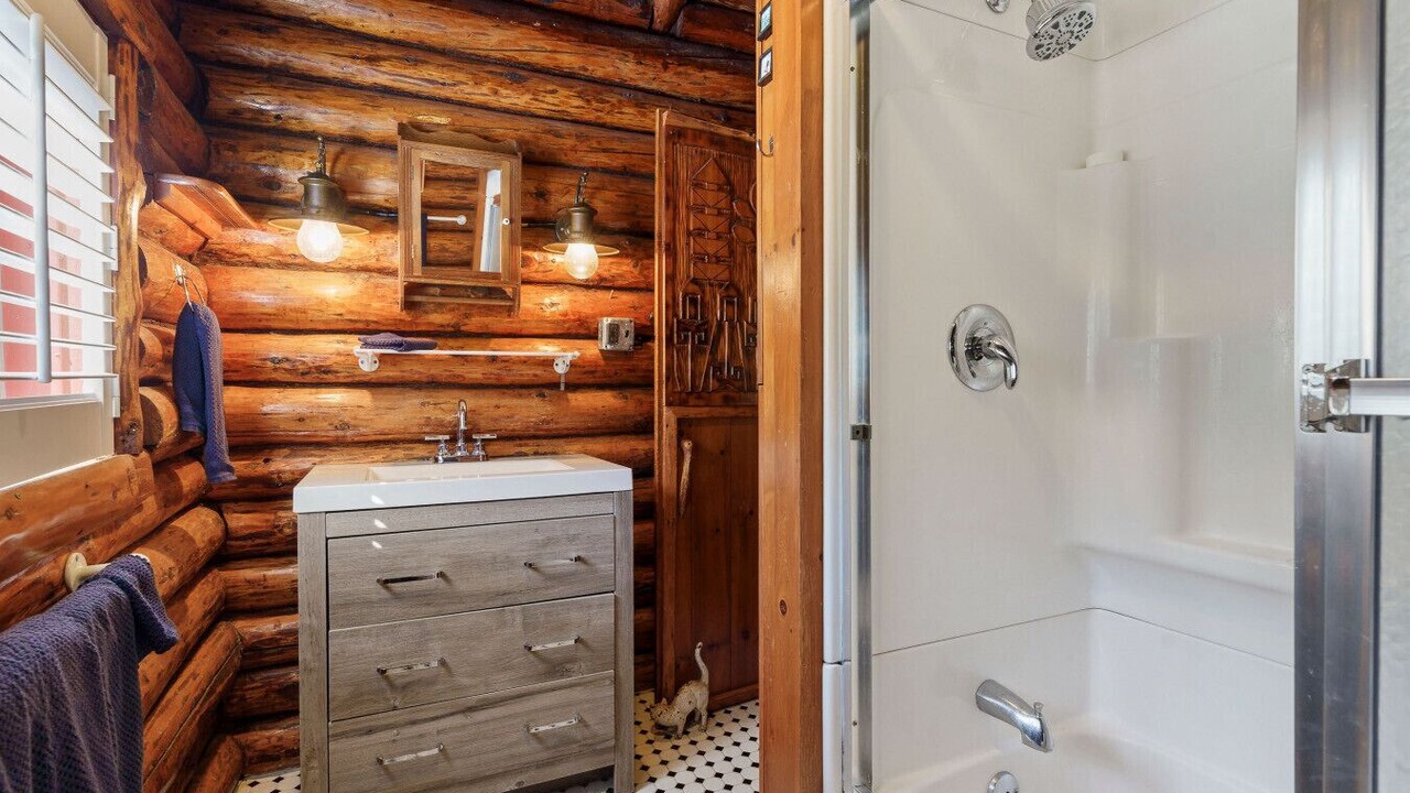 Photo of Bathroom in Boothbay Harbor