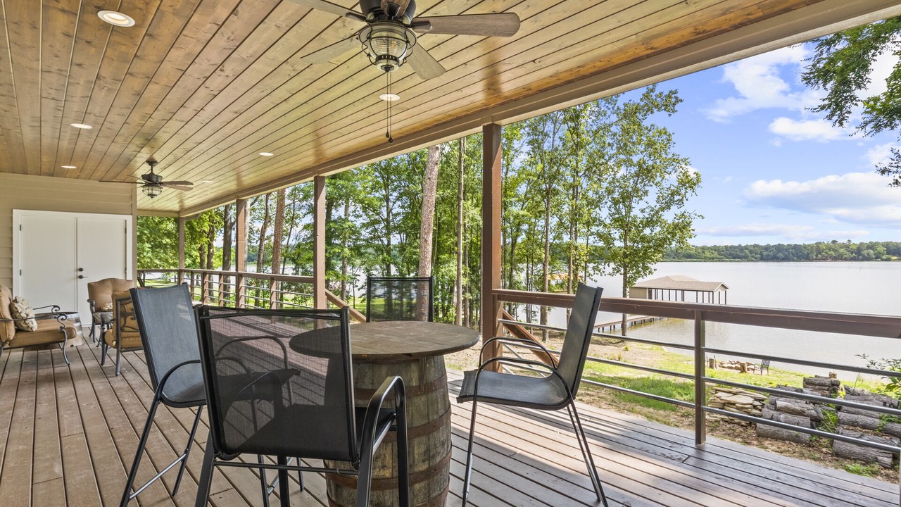 Photo of Outdoor in Dogwood