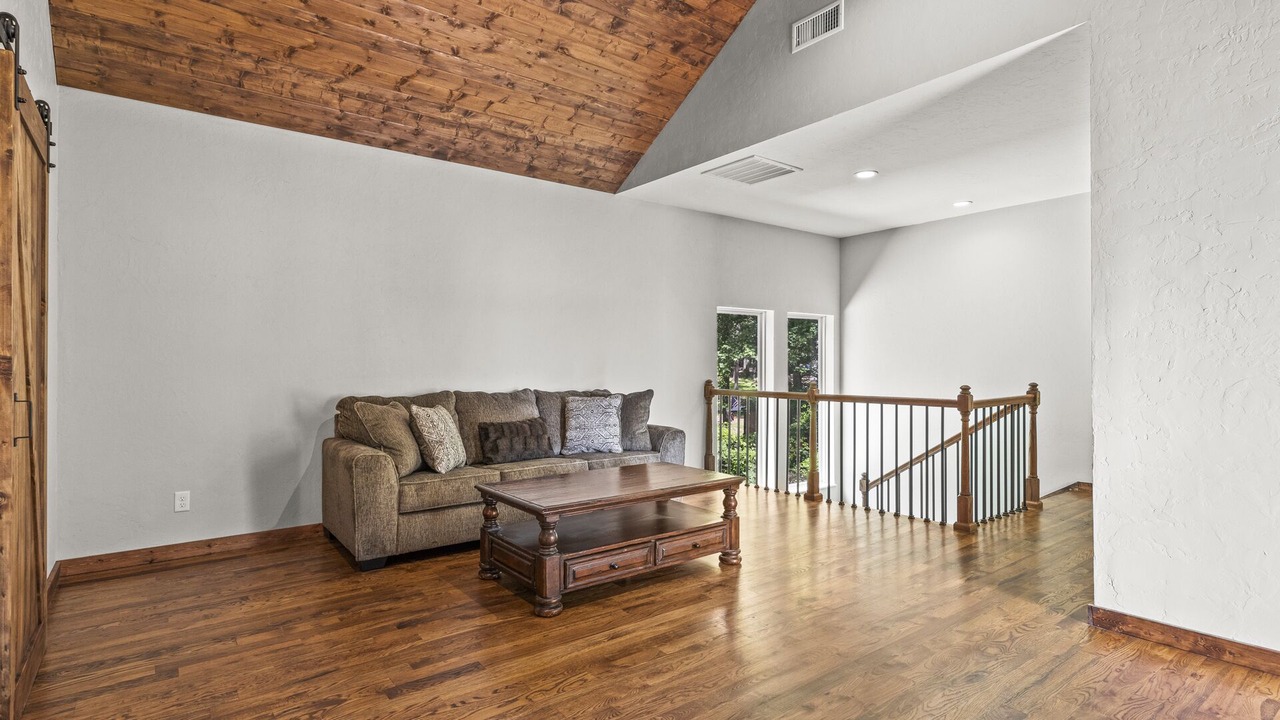 Photo of Livingroom in Dogwood