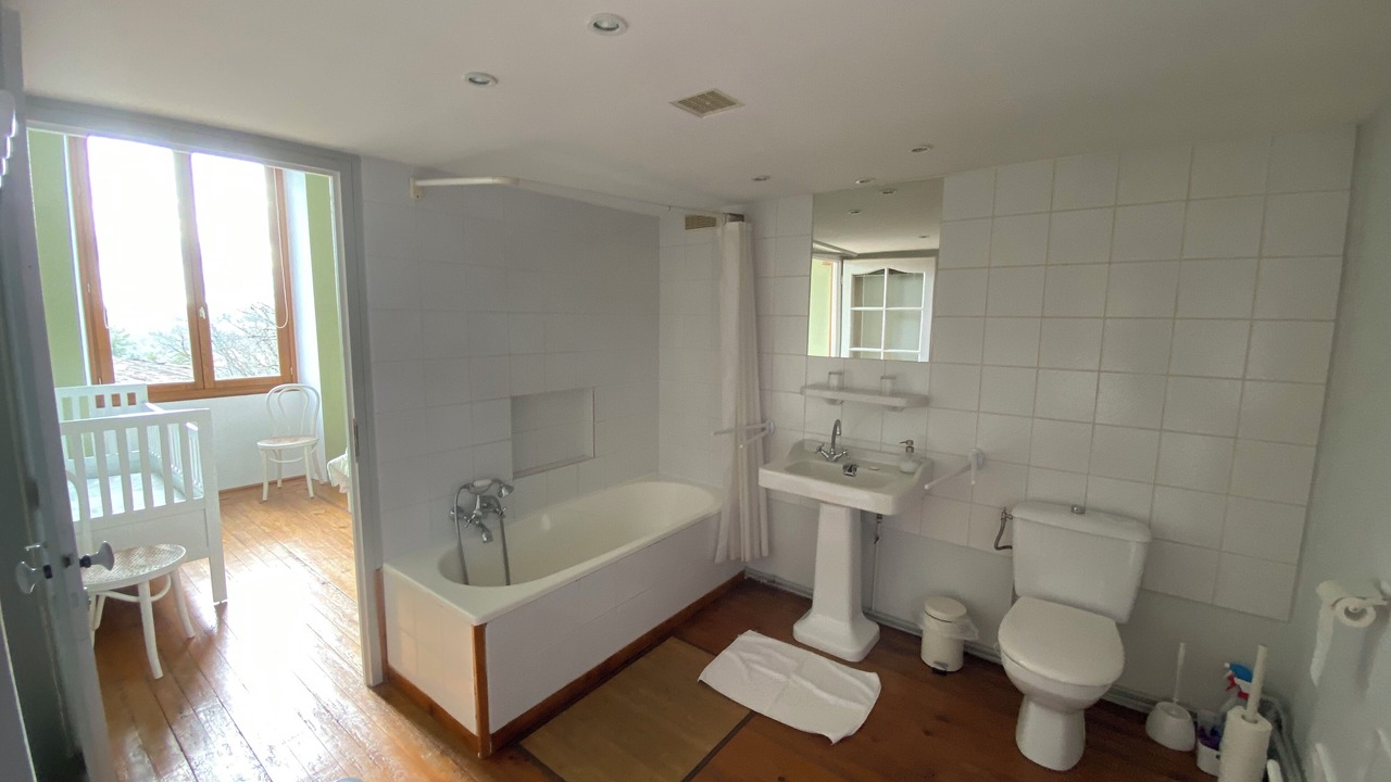 Photo of Bathroom in La Croix-Blanche
