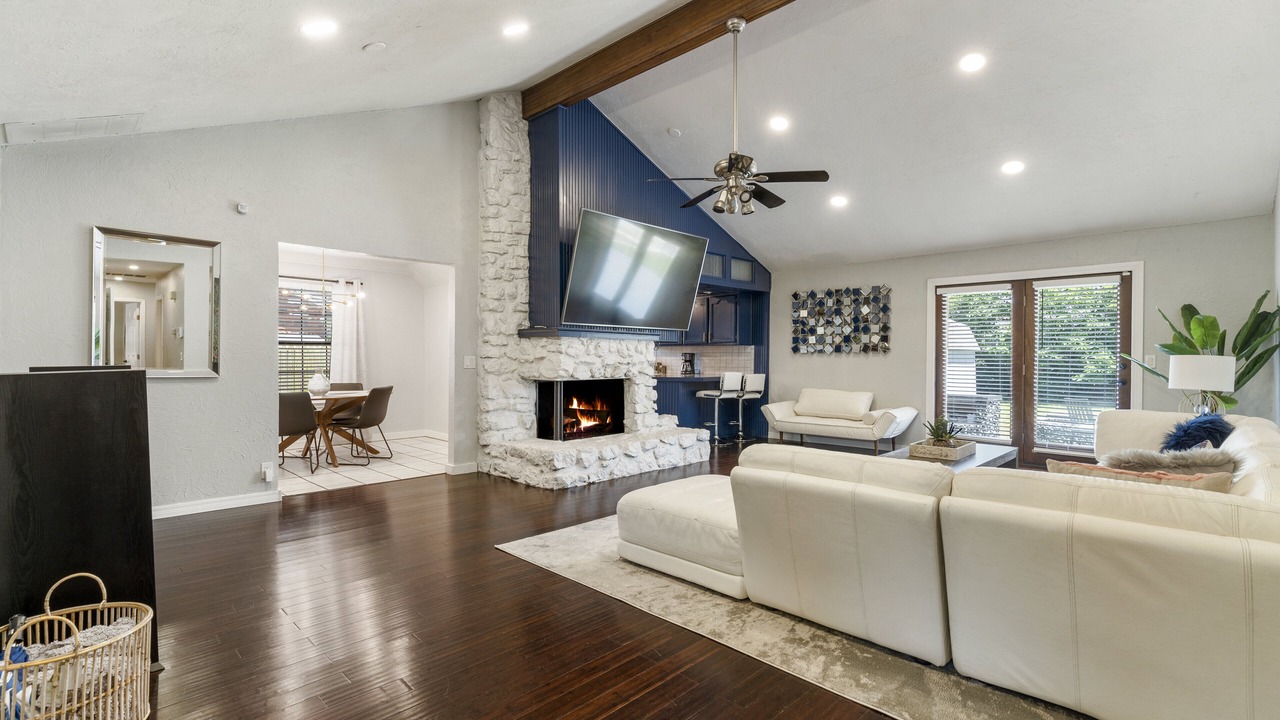 Photo of Livingroom in South Tulsa