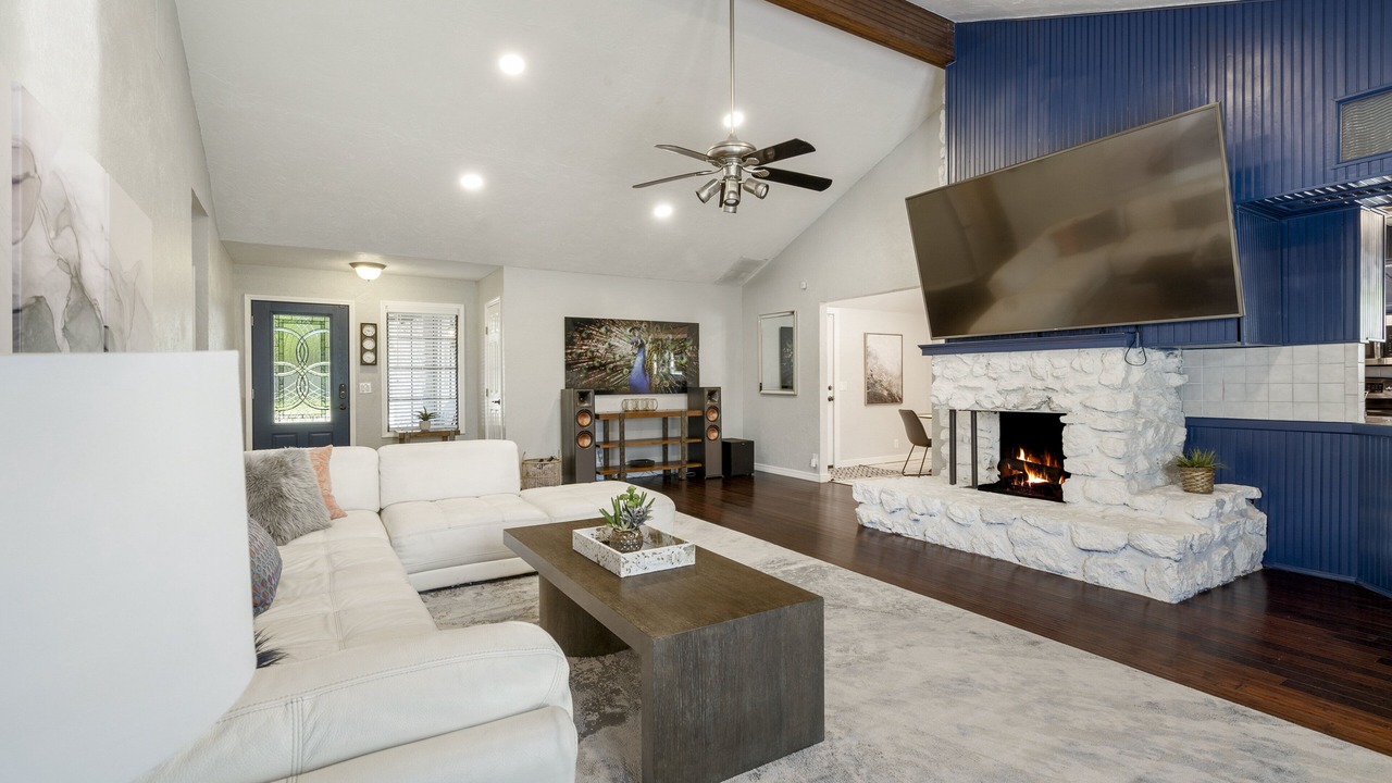 Photo of Livingroom in South Tulsa