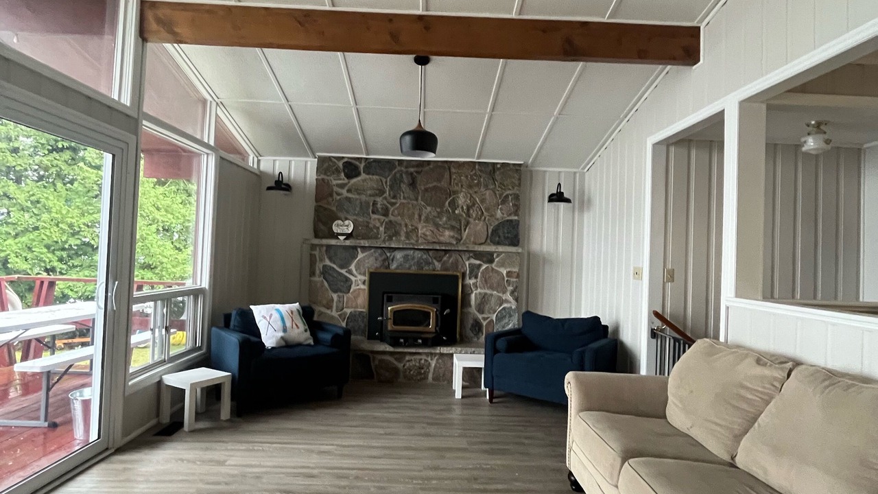 Photo of Livingroom in Fenelon Falls