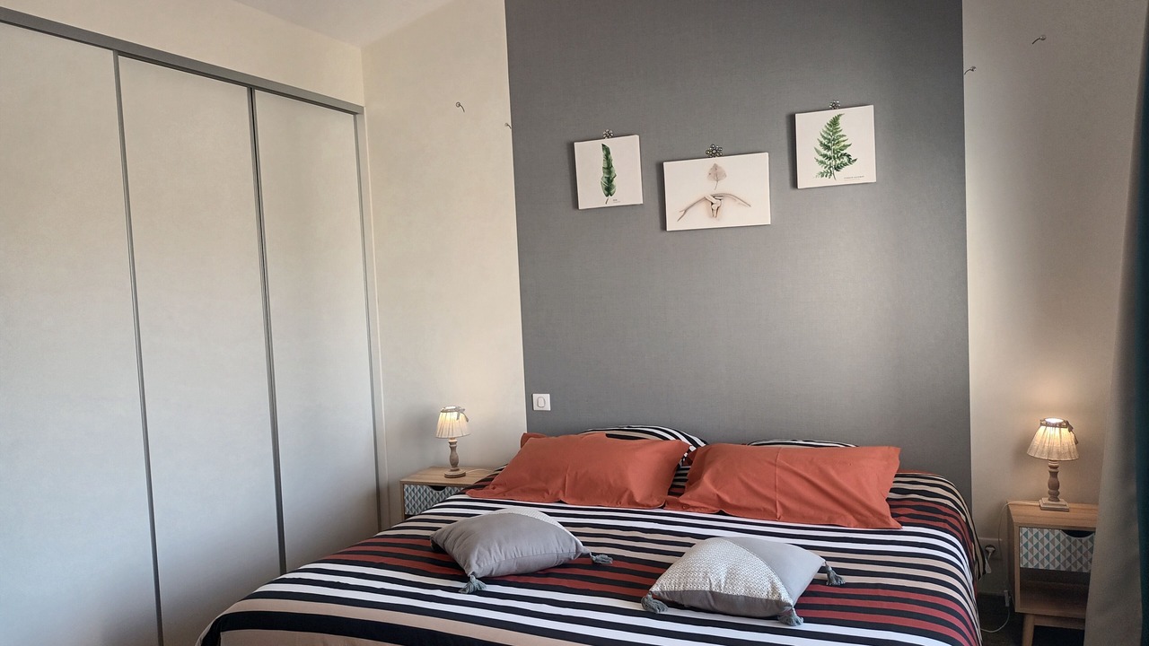 Photo of Bedroom in Thire