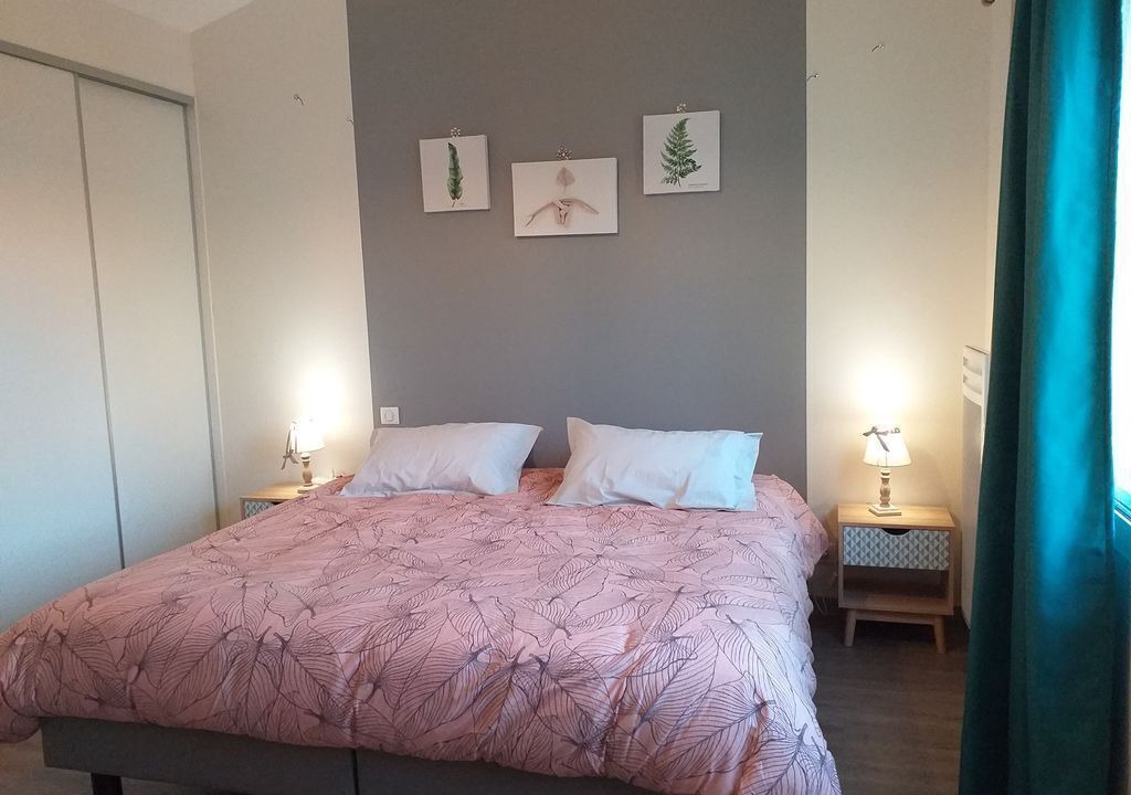 Photo of Bedroom in Thire