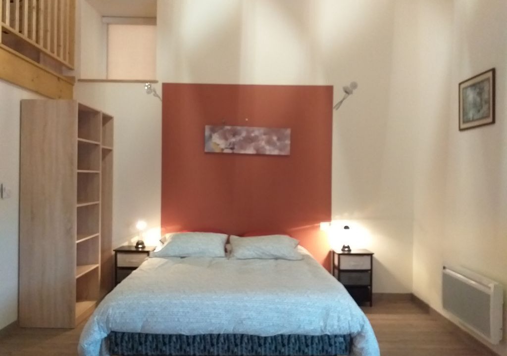 Photo of Bedroom in Thire