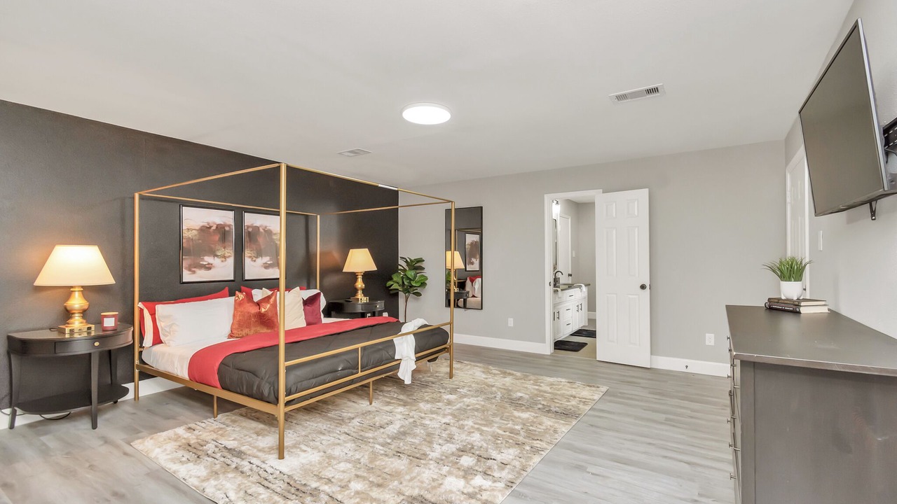 Photo of Bedroom in Greater Fondren Southwest