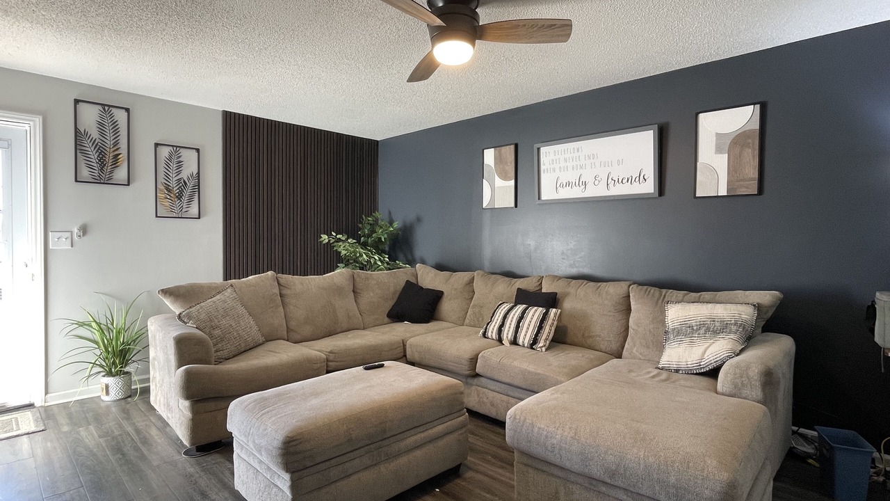 Photo of Livingroom in Lexington