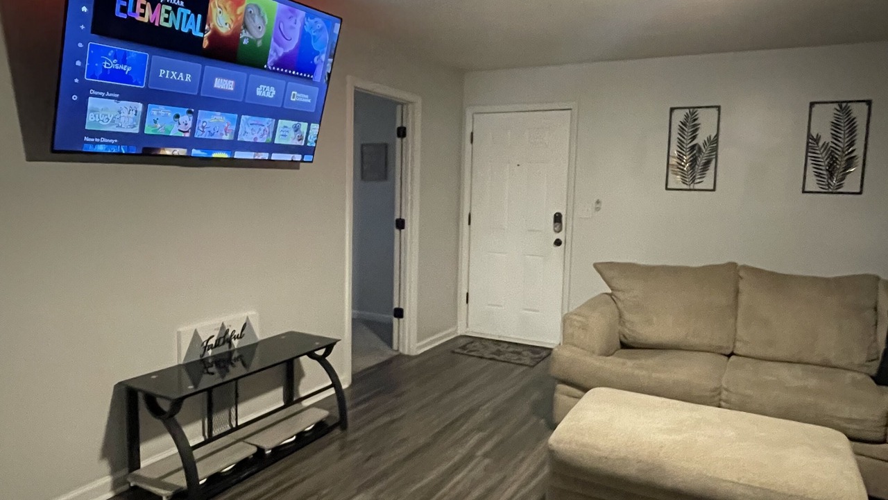Photo of Livingroom in Lexington