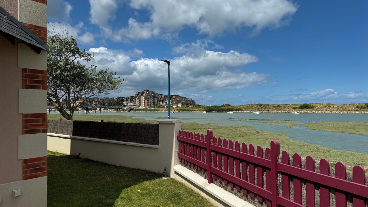 Photo of Outdoor in Port Guillaume