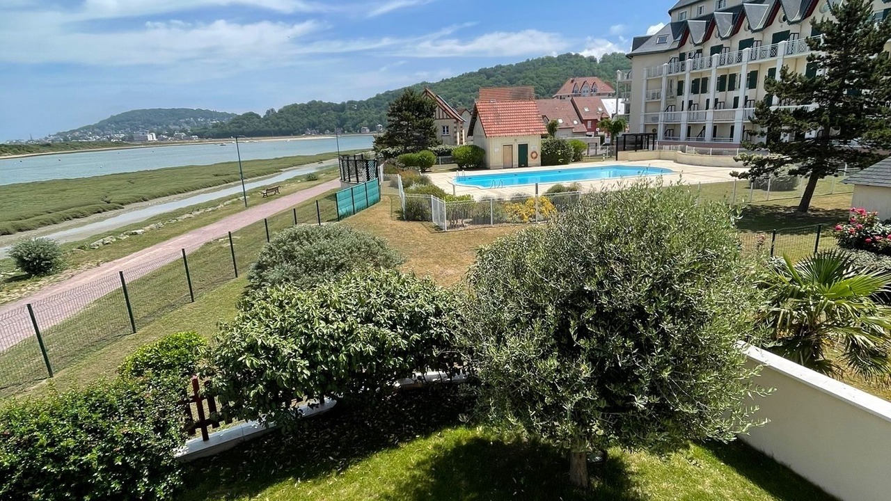 Photo of Outdoor in Port Guillaume