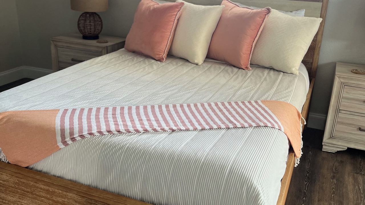 Photo of Bedroom in Aloha Gardens