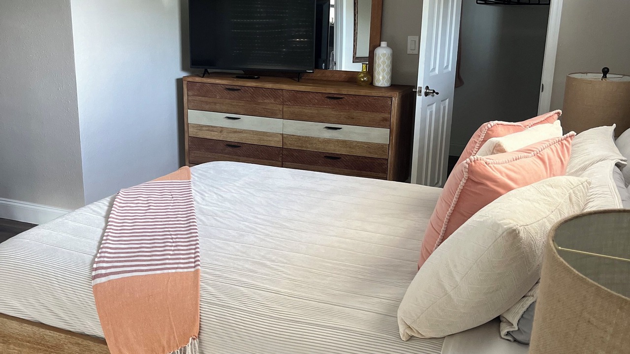 Photo of Bedroom in Aloha Gardens