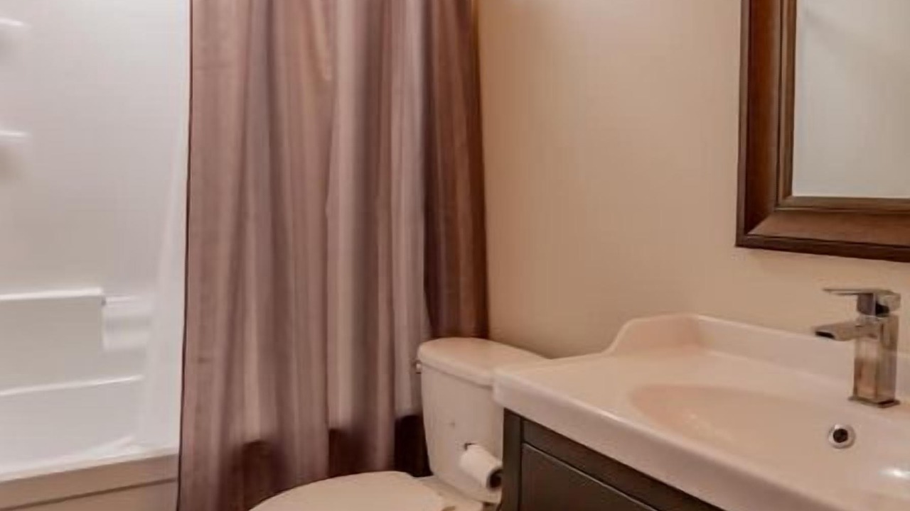 Photo of Bathroom in Traverse Bay