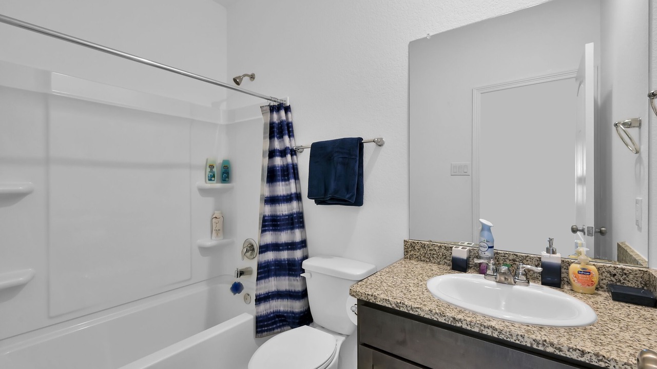 Photo of Bathroom in Porter
